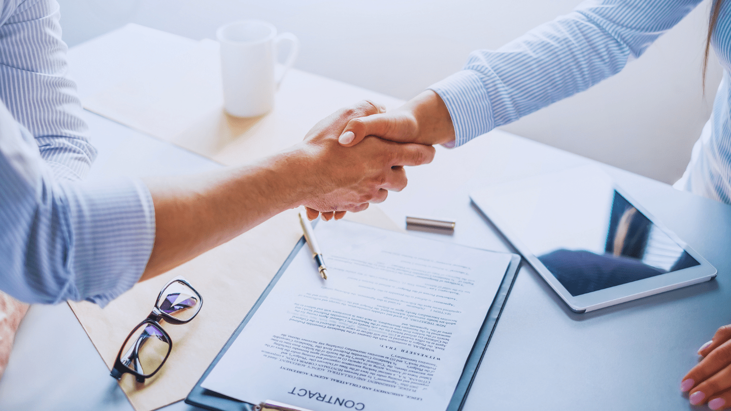 Como Regularizar o Modelo de Contrato Híbrido